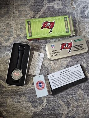 Tampa Bay Buccaneers Wristwatch with Collector Tin - Red & Black